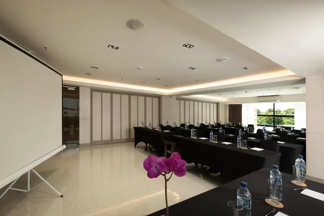 Dream Of Aventus Hotel Kuta 庫塔 5*,  印尼