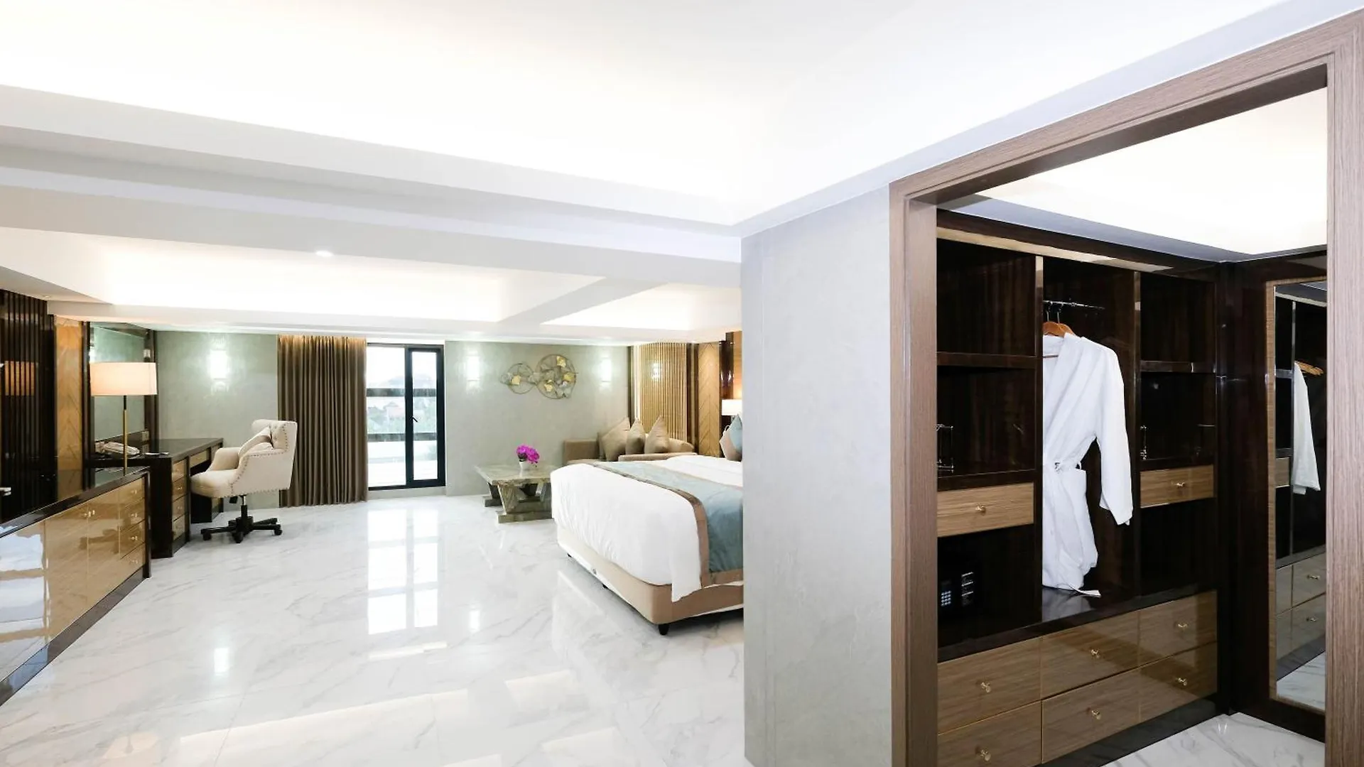 Dream Of Aventus Hotel Kuta 庫塔