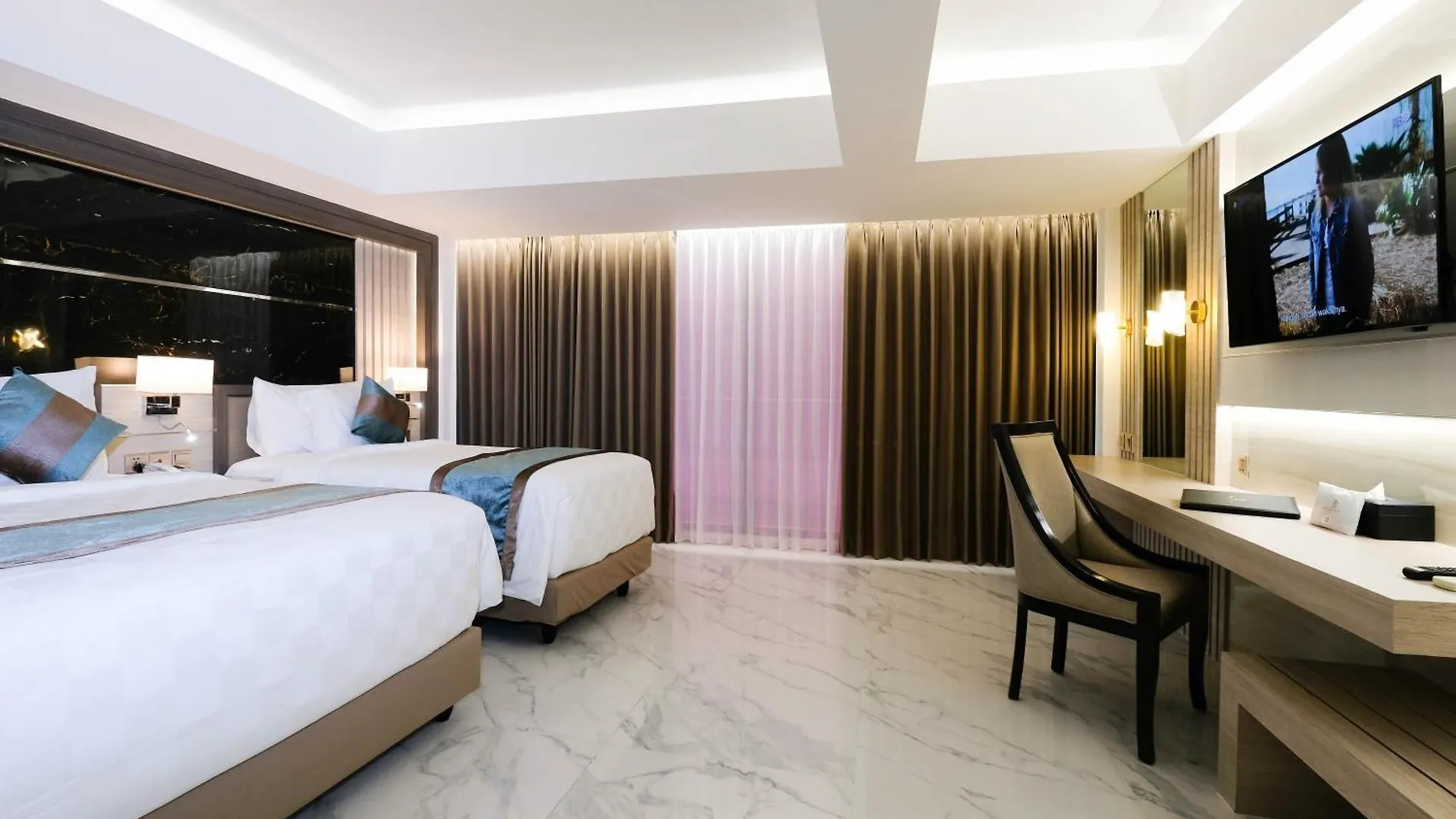 Dream Of Aventus Hotel Kuta 庫塔