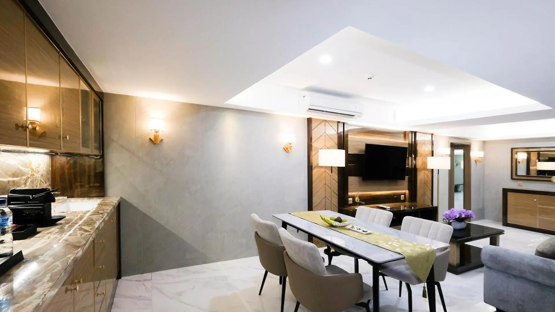 Dream Of Aventus Hotel Kuta 庫塔